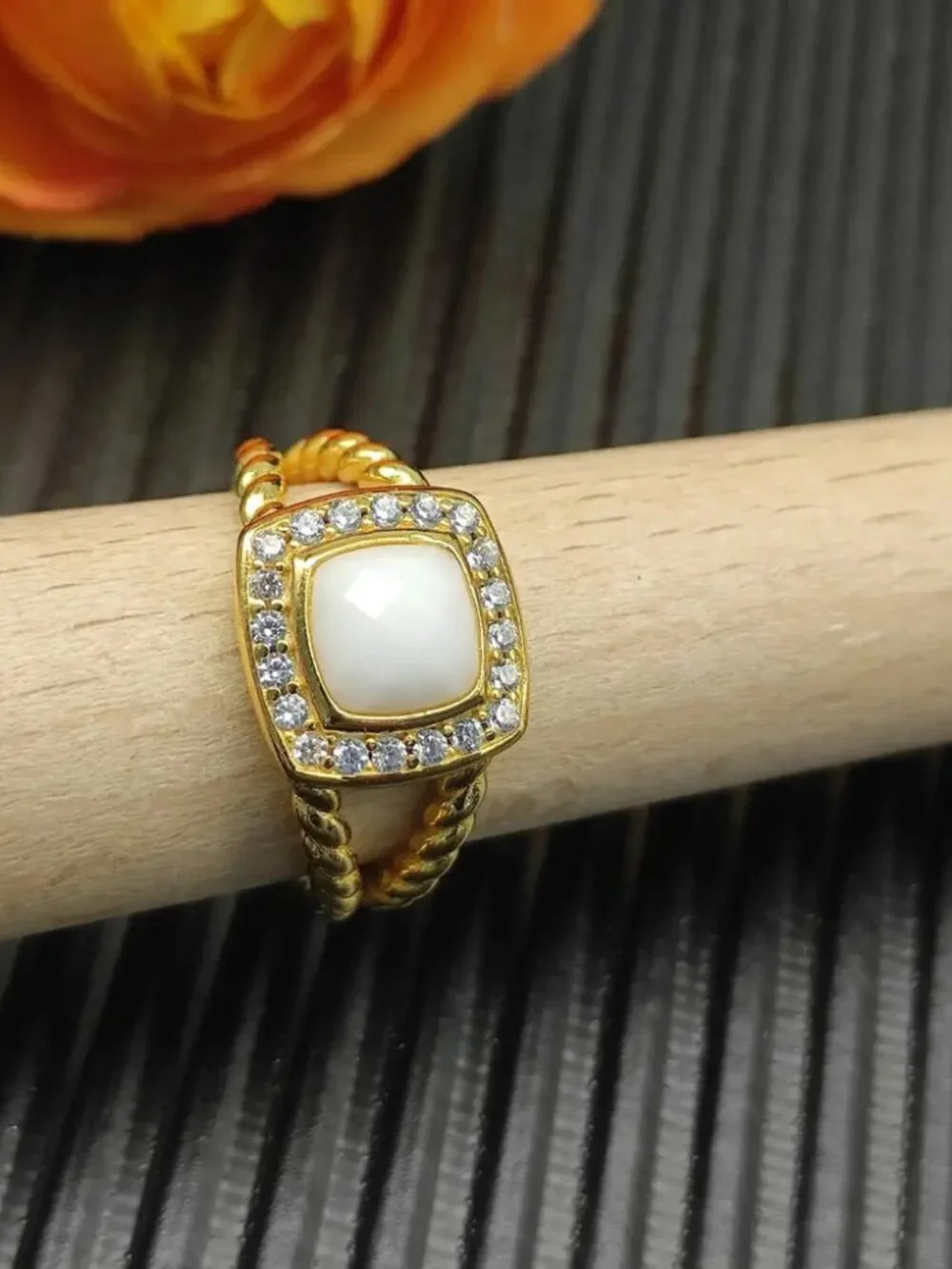 David Yurman White Agate and Gold Square Diamond Ring